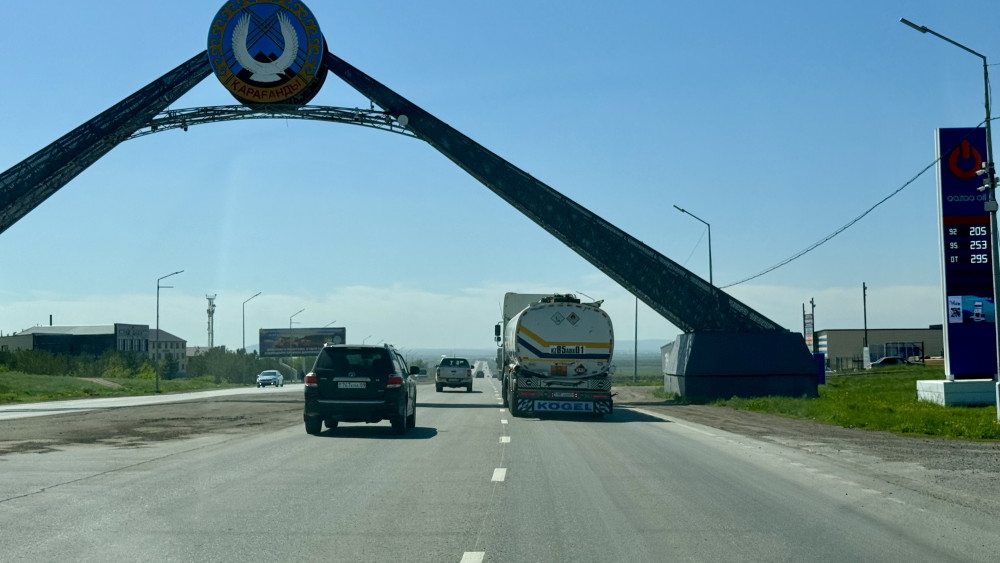 Джоанна Клэр Томас порно көреді